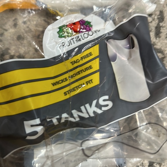 Fruit of the loom boys tank tops - Picture 2 of 2